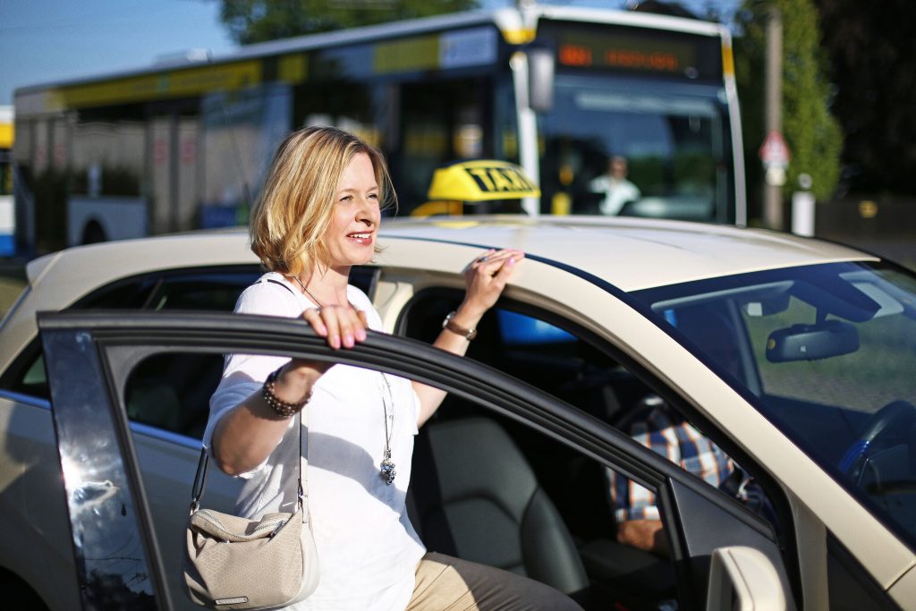 Taxi zum Bus